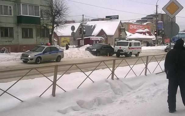 В Чепецке иномарка сбила пешехода: пострадавший убежал с места ДТП