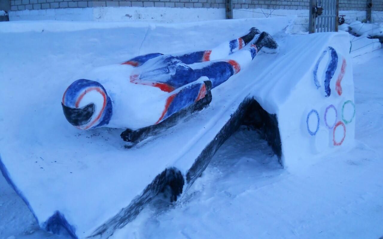 В Чепецке осужденные слепили олимпийский городок