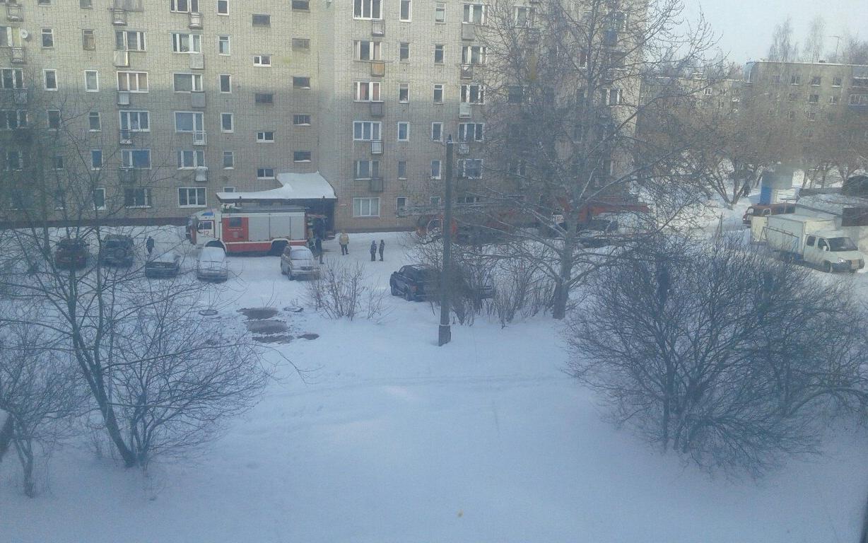 В Чепецке на улице Ленина загорелась квартира