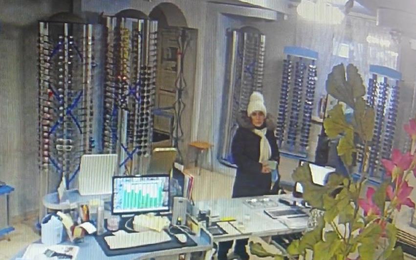 В Чепецке женщина украла товар из оптики