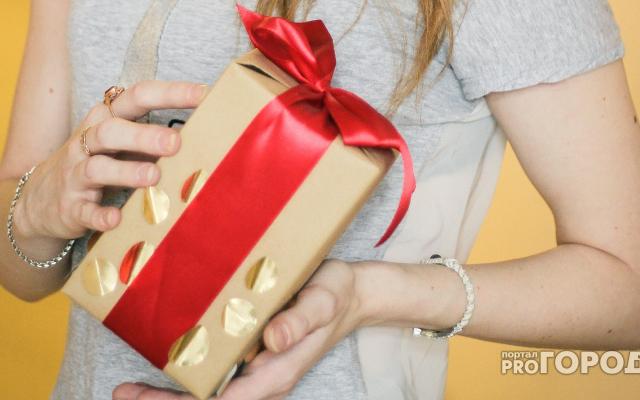 Более 12 тысяч россиян рассказали, что будут дарить на 8 Марта