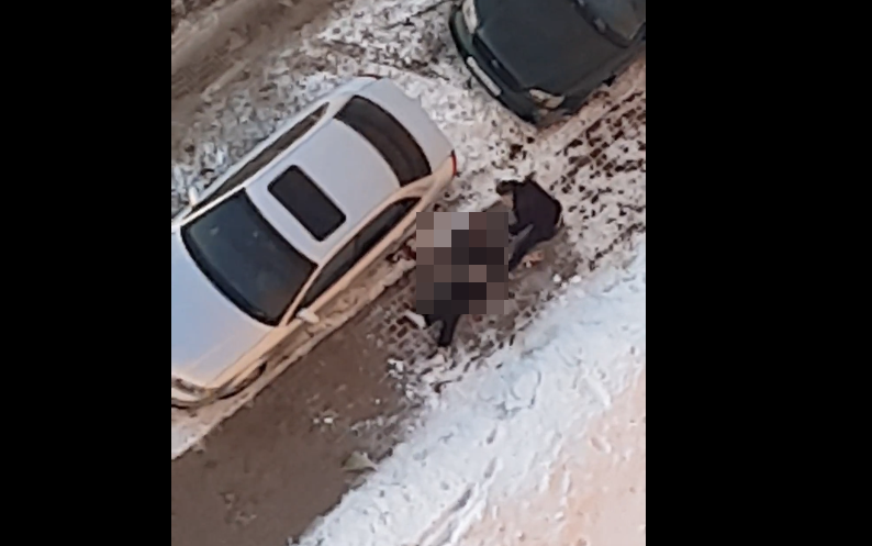 В Кирове 22-летний парень случайно сорвался вниз с высоты 17 этажа