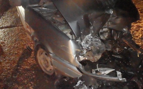 В Кирово-Чепецком районе автоледи за рулем ВАЗа врезалась в две иномарки: пострадали пять человек