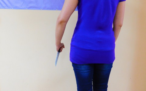 Кировчанка чуть не убила любовницу своего экс-сожителя, застав их в кровати