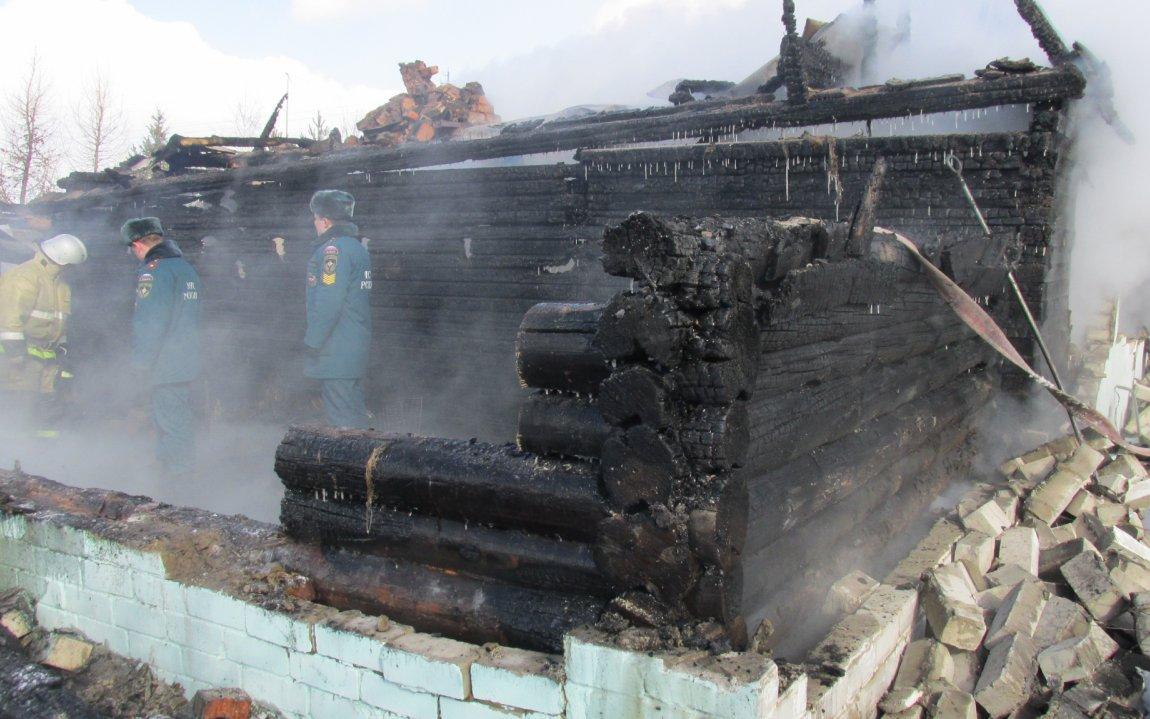 В Чепецком районе из-за включенного обогревателя сгорел дом