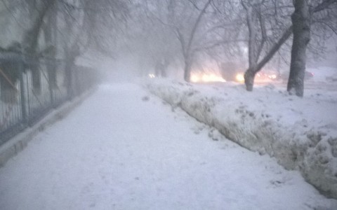 Из-за снегопада и сильного ветра в Чепецке увеличилось количество ДТП