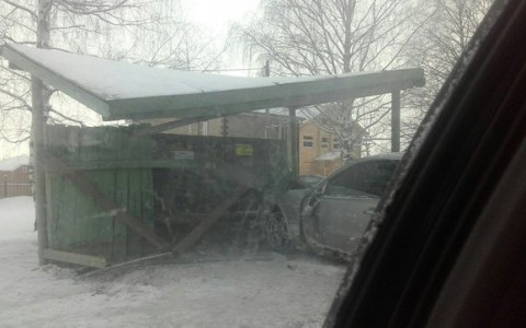 Водителю Mercedes, который снес остановку с людьми в Ганино, всего 18 лет