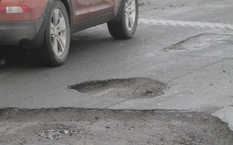 В 2016 году в Чепецке на ремонт дорог выделено меньше средств, чем в прошлые года