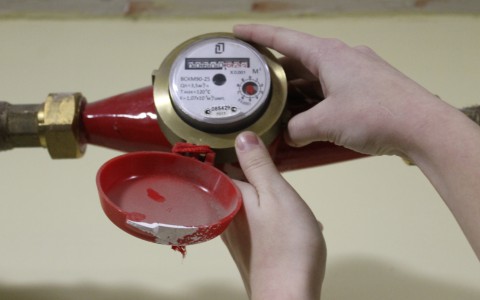 Медведев отсрочил рост тарифов для чепчан, не установивших счетчики на воду