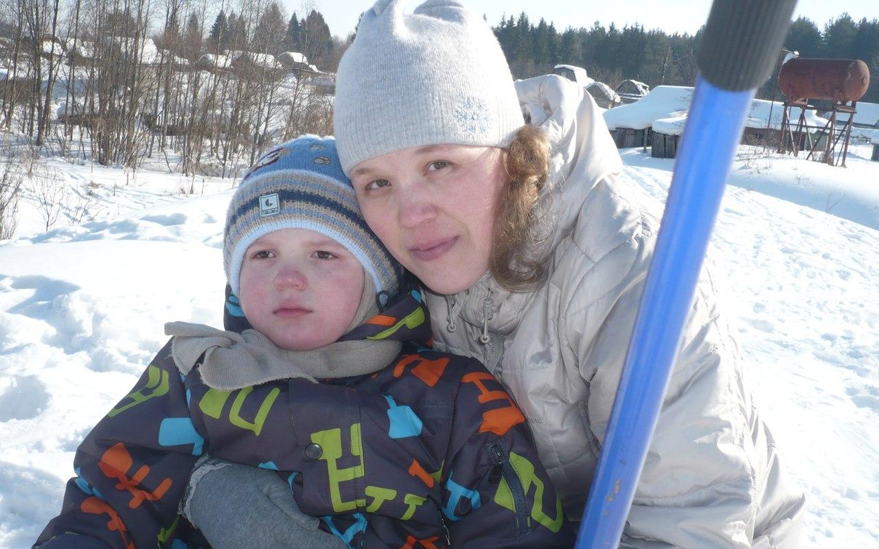 Из-за редкой болезни 6-летний Матвей из Слободского не ходит и не говорит