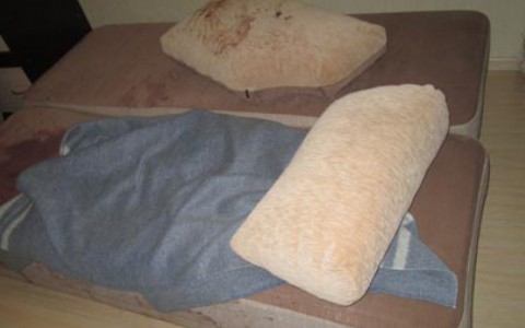 Подозреваемый должен убитой семейной паре 17 тысяч рублей