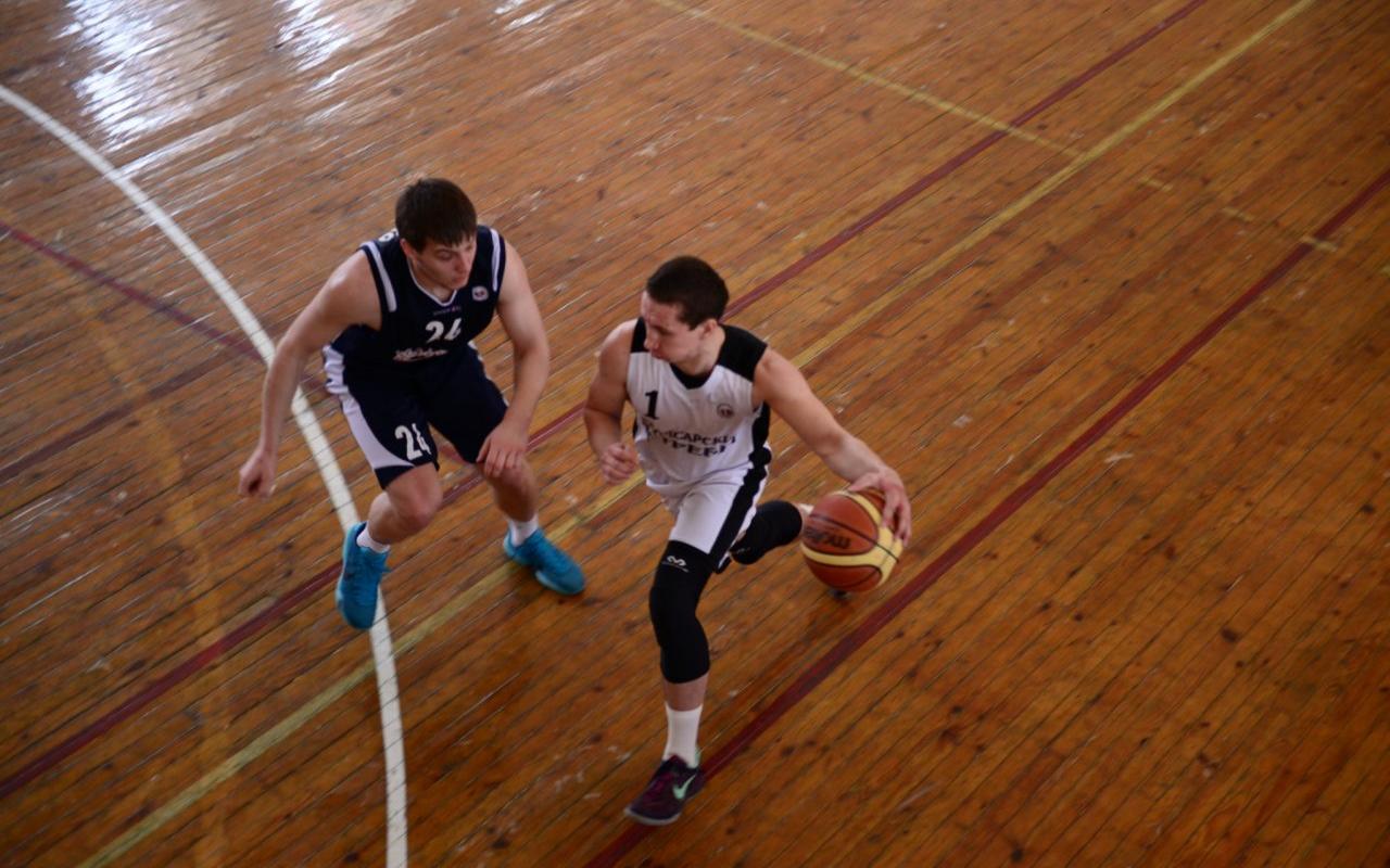 Спортивные новости Чепецка: первенство по баскетболу и турнир по хоккею