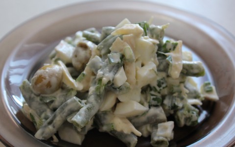 Салат с зеленой фасолью "Свежесть": сытное и вкусное блюдо