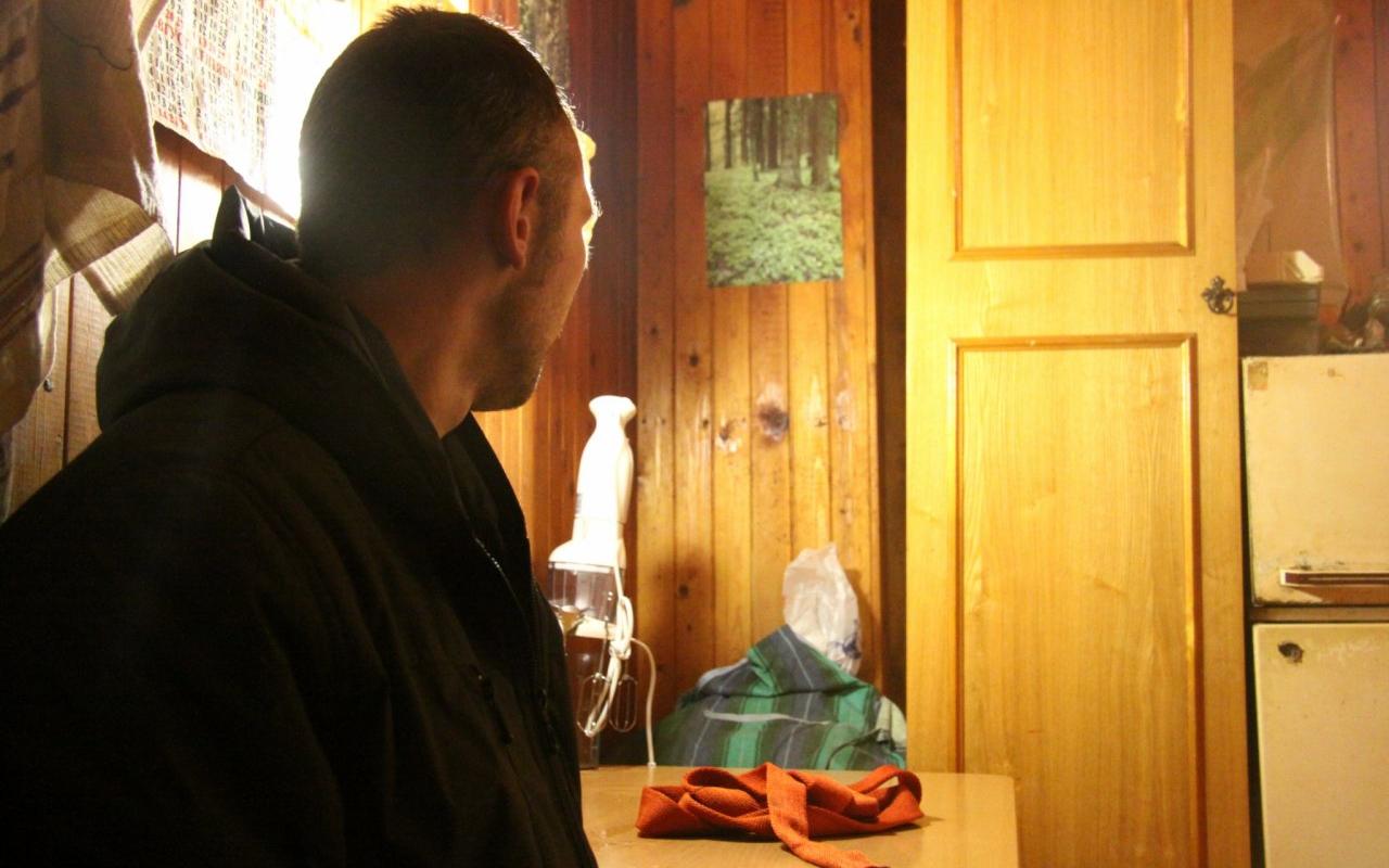 "Пряталась под стойкой, только его в окно видела": 3 истории от чепчанок, которых преследовали