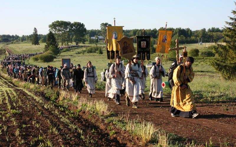 20 человек потерялись во время Великорецкого крестного хода