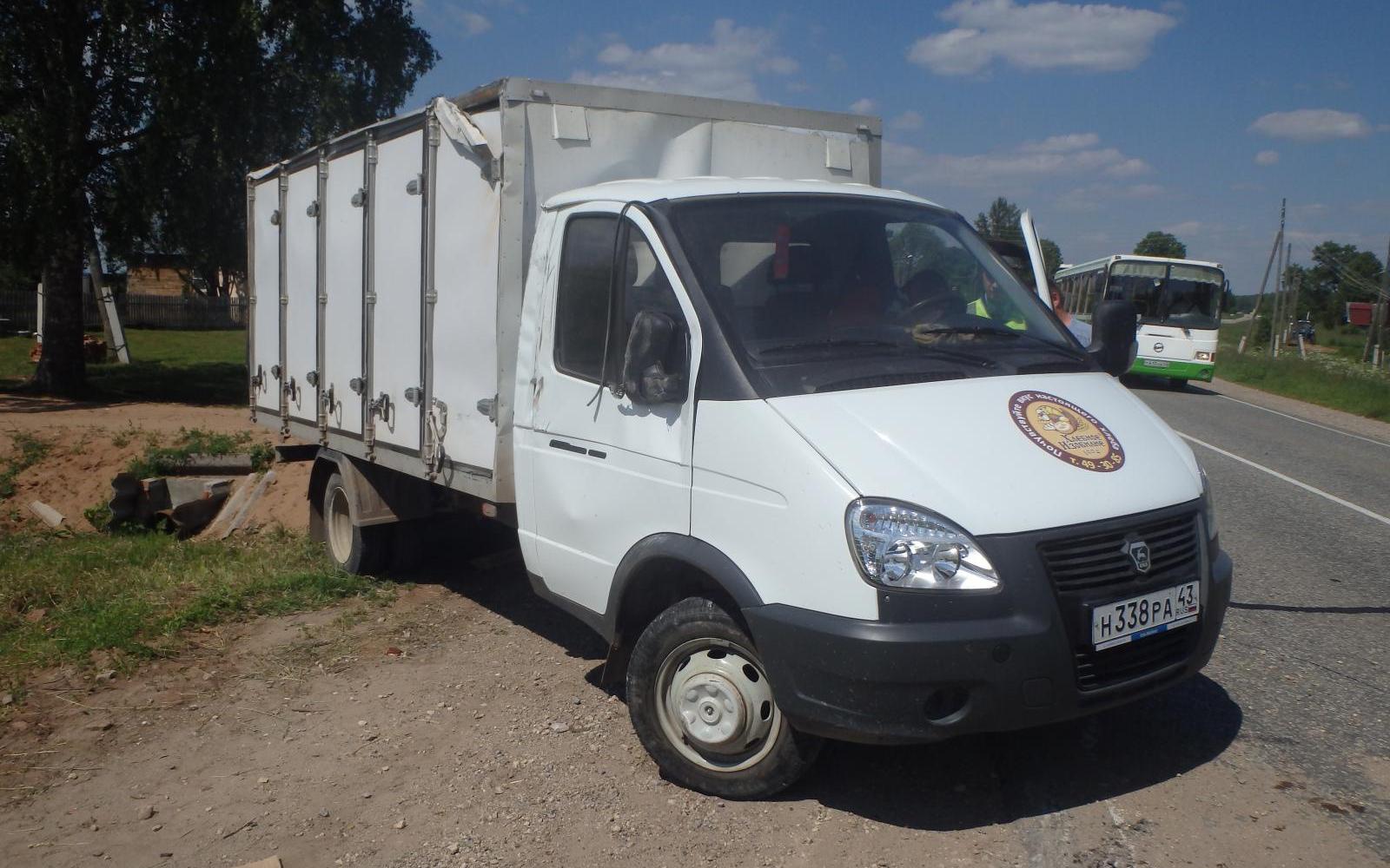 В Кирово-Чепецке перевернулась ГАЗель: пострадал 54-летний водитель