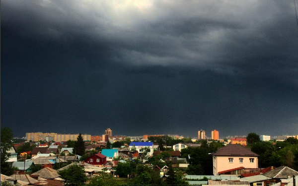 Метеопредупреждение от МЧС: в Чепецке и области ожидаются грозы и резкое усиление ветра