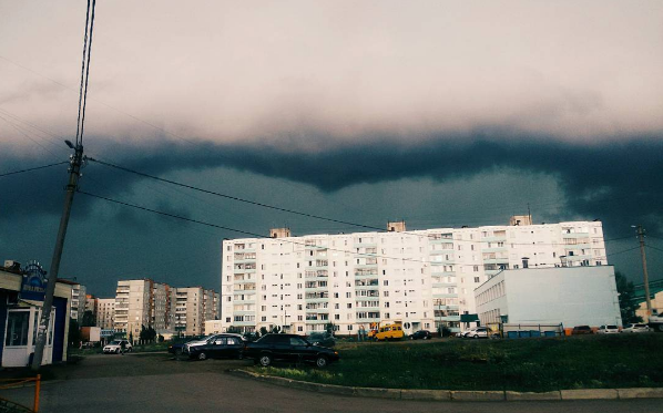 Очередное метеопредупреждение от МЧС: в Кировской области ожидаются ливни, шквалистый ветер и град