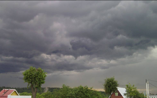 Метеопредупреждение от МЧС: в Чепецке ожидается сильный ветер, град и ливень