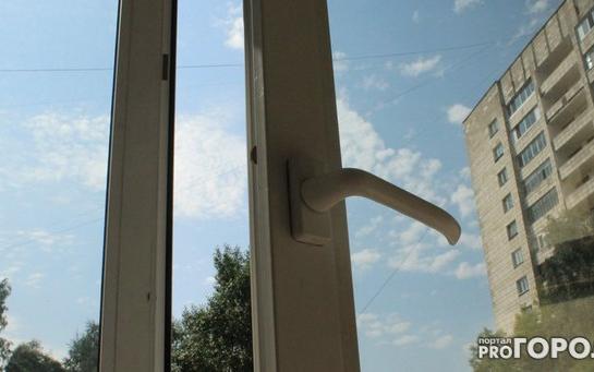 В Кирово-Чепецке на улице Ленина мужчина выпал из окна