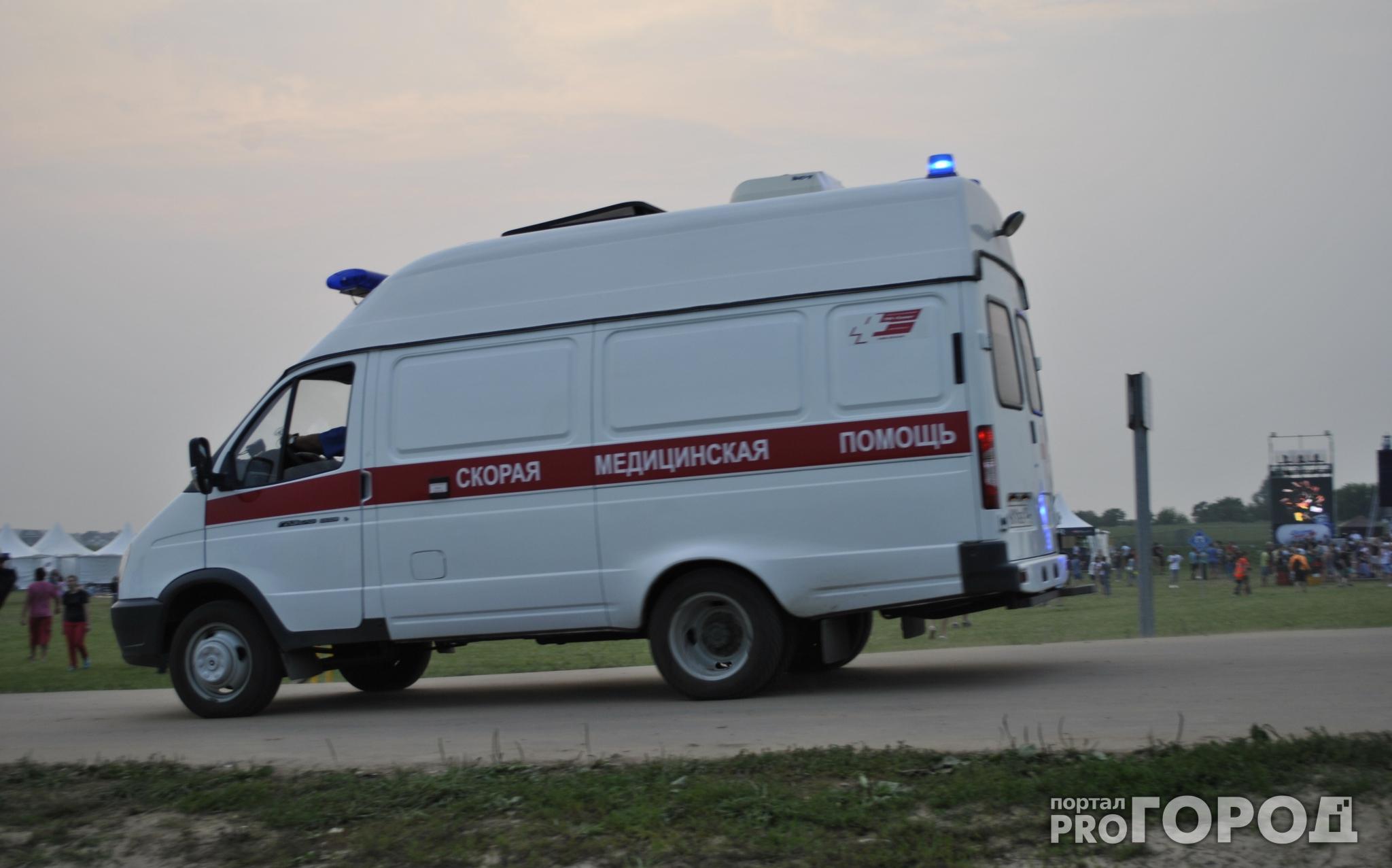 В Кирово-Чепецком районе женщина за рулем иномарки врезалась в дерево и перевернулась