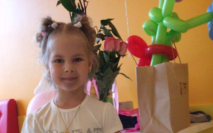Родители 5-летней Леры: «Сначала дочке поставили диагноз ротовирус, потом ангину, затем — рак»
