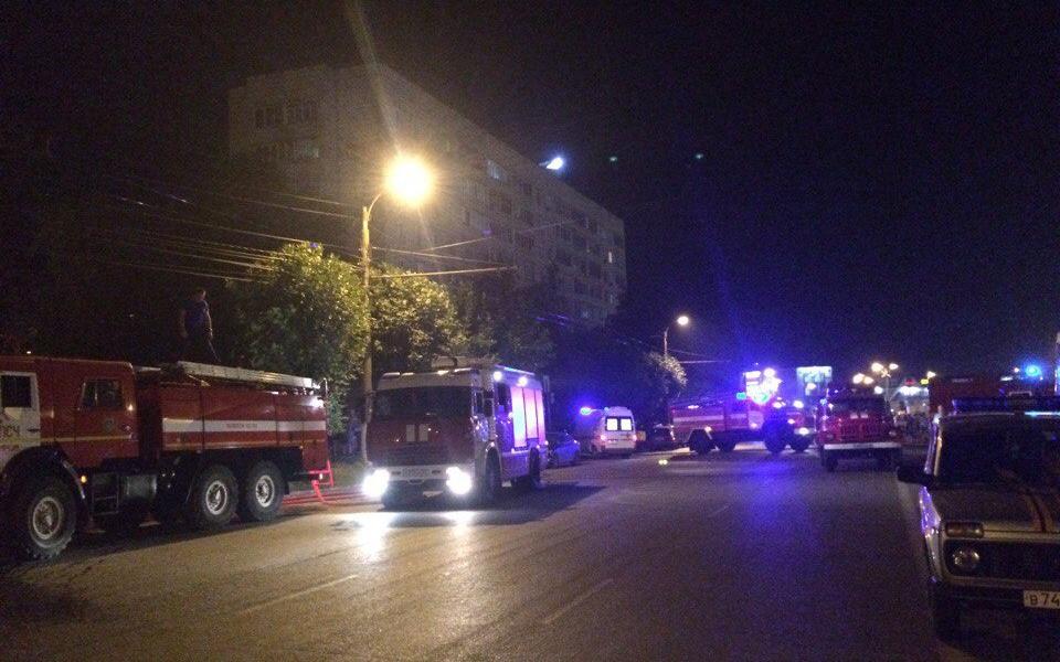 В центре Кирова горела пожарная часть: спасатели тушили пламя три часа