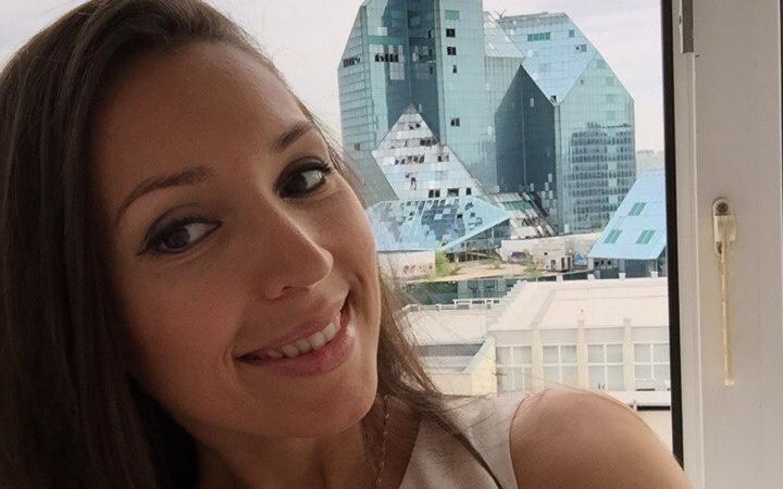 Красивая и умная: преподаватель из Чепецка участвует во всероссийском педсовете