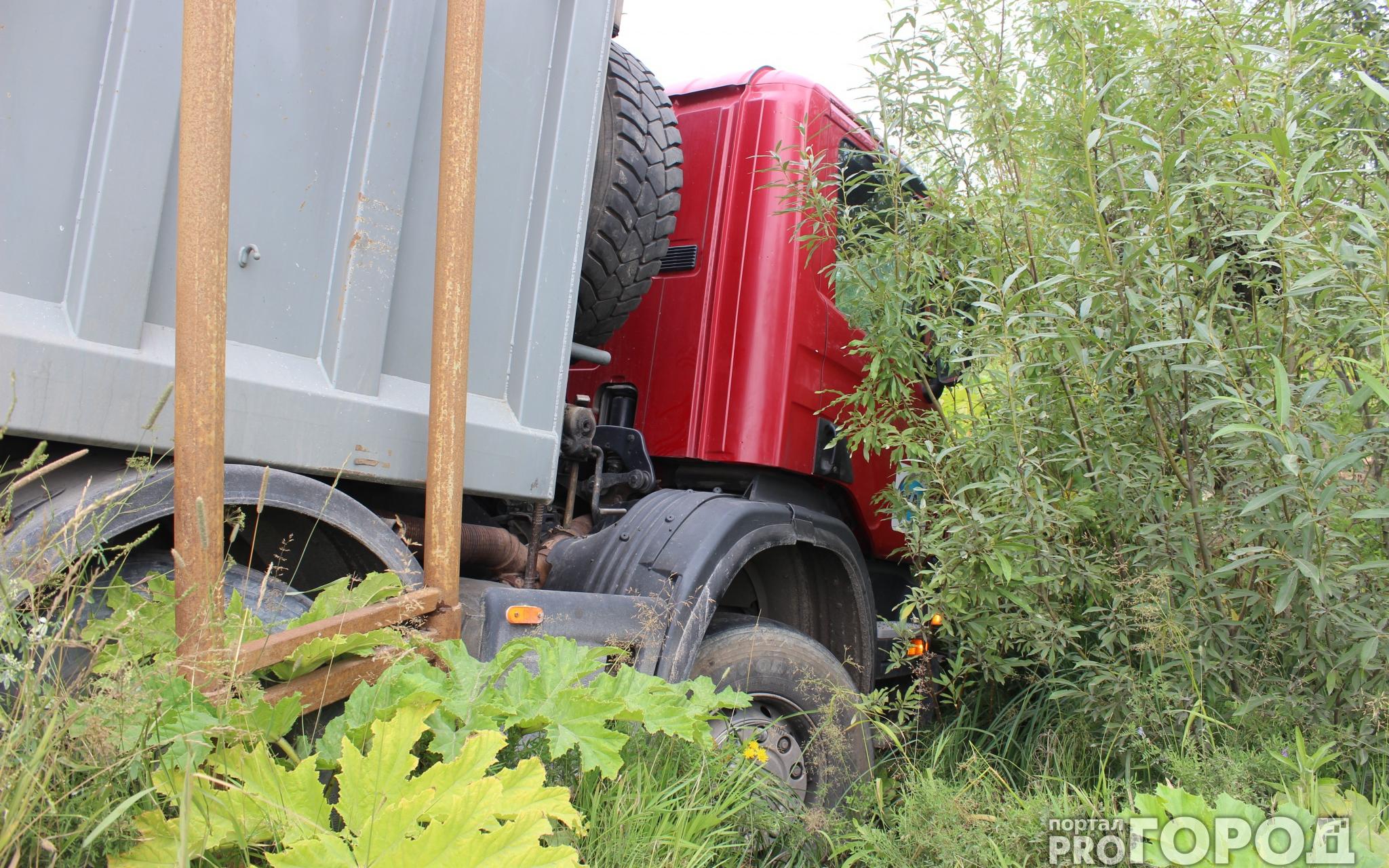 В Кирово-Чепецком районе столкнулись два грузовика