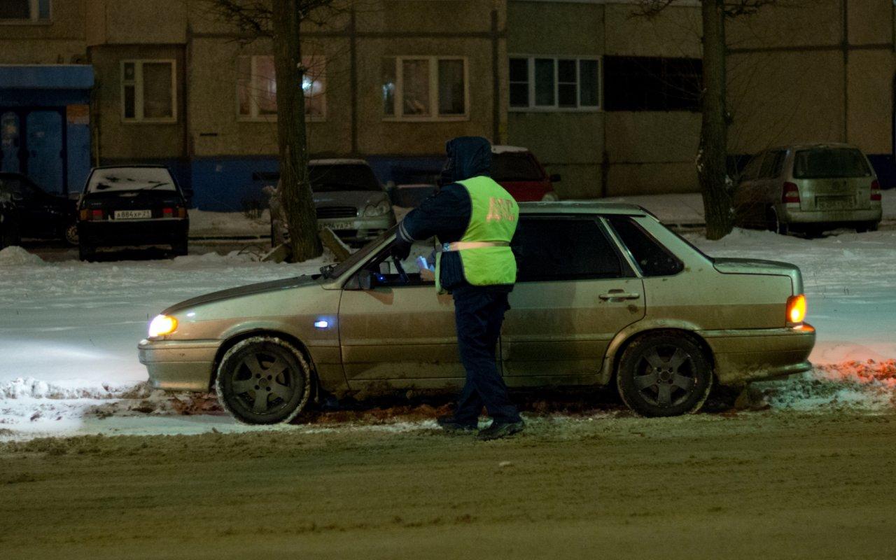 В Чепецке осудили водителя, который пытался дать автоинспектору взятку