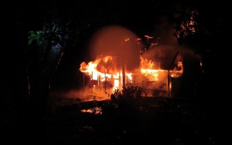 В Чепецке вечером сгорел жилой дом