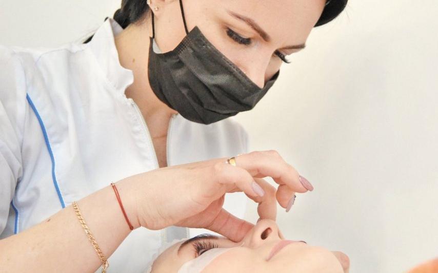 Мысли на ходу: Вероника Сухих о своей профессии - мастер по наращиванию ресниц