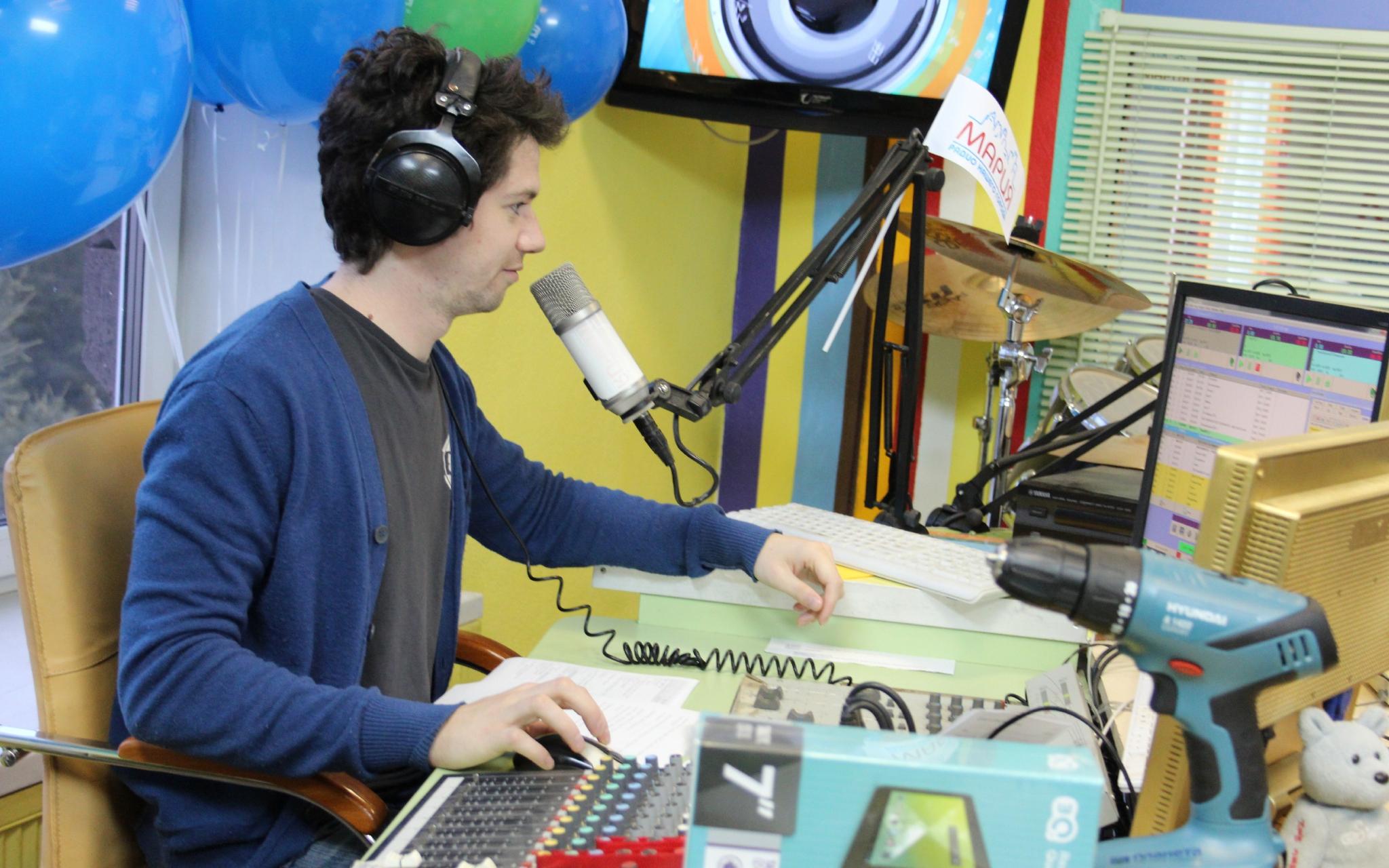 Власти призвали горожан слушать радио