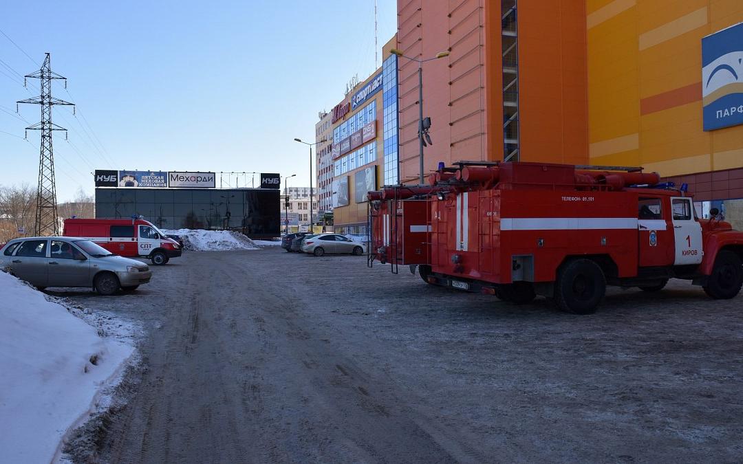 Проверка слухов: "В Кирове закрыли торговый центр Jam Молл"