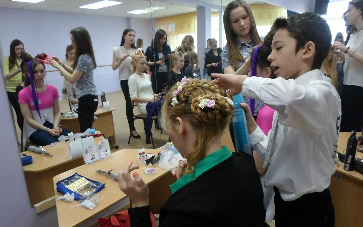 9-летнего вундеркинда-парикмахера из Кирова пригласили на шоу Первого канала