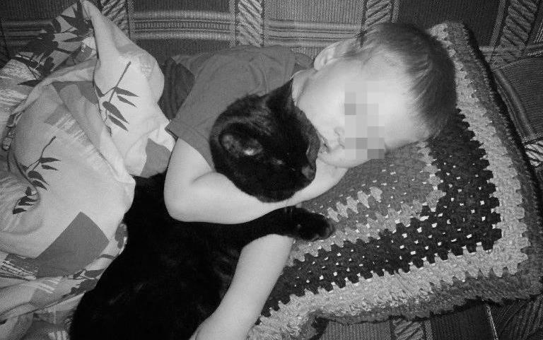 Родители погибшего в пожаре ребенка: "Односельчане стали нам практически родственниками"