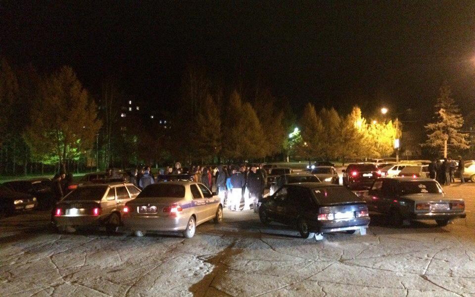 В Чепецке колонна из 50 машин привлекла внимание полицейских