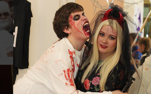 Перебинтованные головы и окровавленные тела: как чепчане подготовились к Хэллоуину