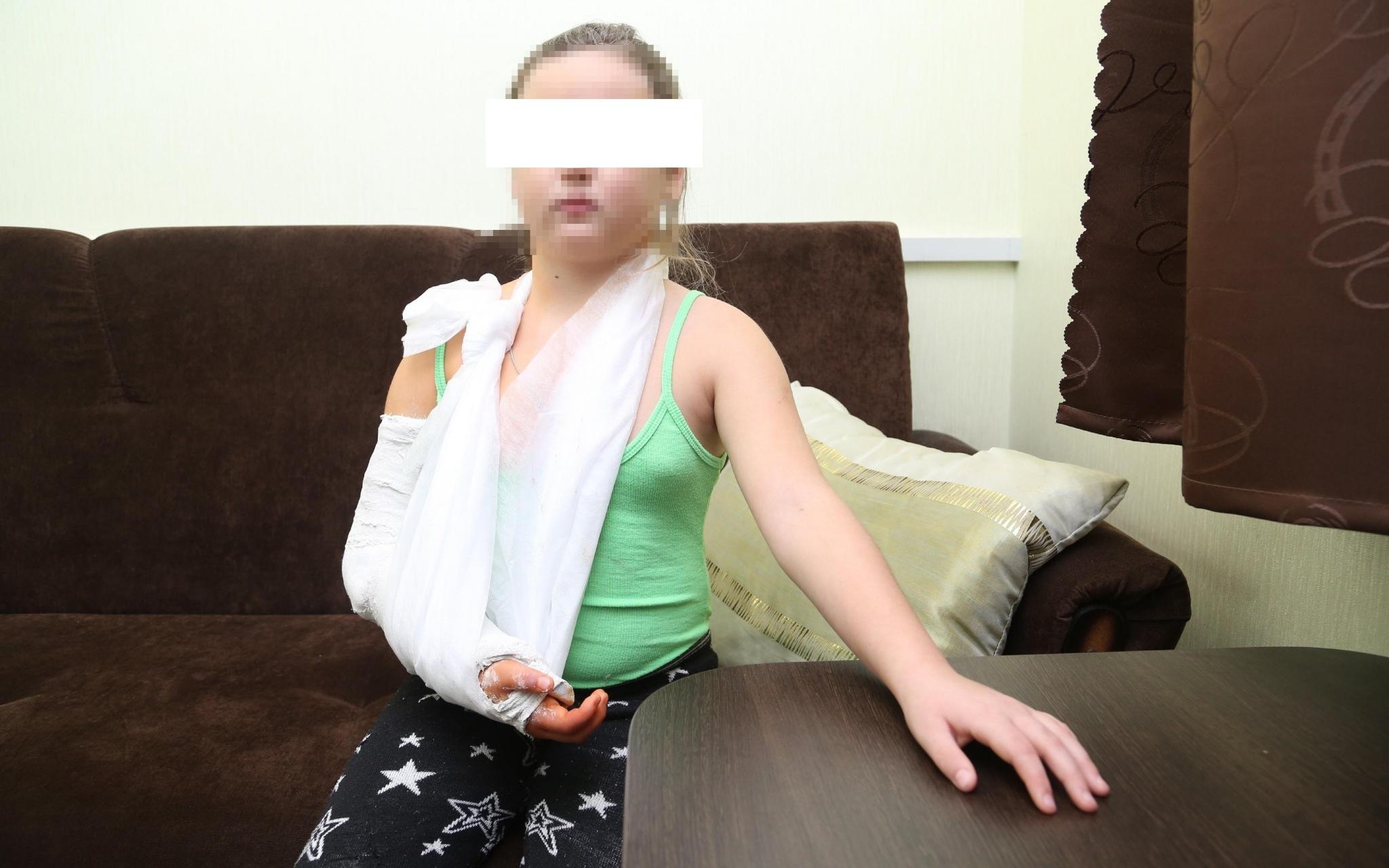 В чепецкой школе объяснили, почему первокласснице с переломом руки не вызвали скорую