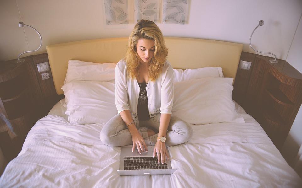 Гороскоп на неделю: у Раков - успехи в работе, у Весов - перемены в жизни