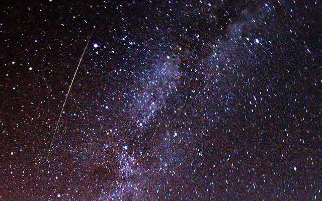 Чепчане этой ночью увидят самый мощный метеорный поток