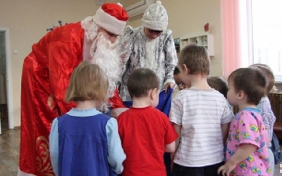 Чепецкие волонтеры объявили сбор подарков для детей из малообеспеченных семей