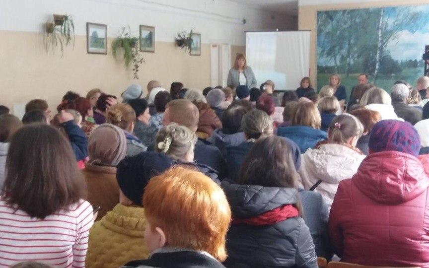 Родители школьников из Просницы: "Нам придется учить детей платно"