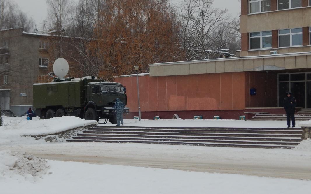 В Чепецке оцепили здание администрации города