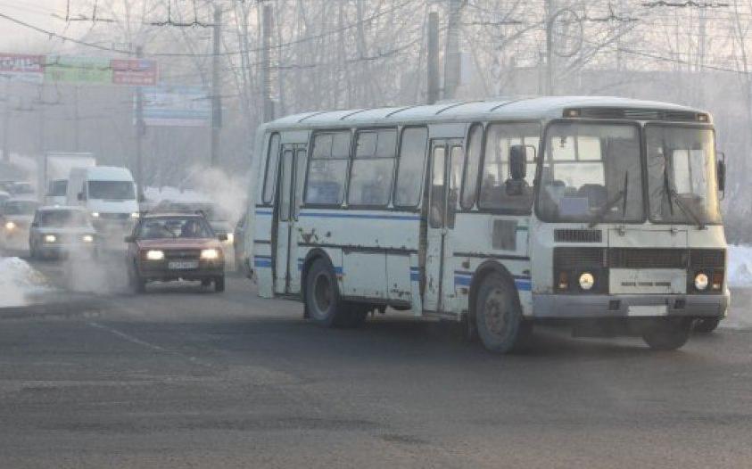 Кондуктор «двойки» высадила ребенка на 25-градусный мороз