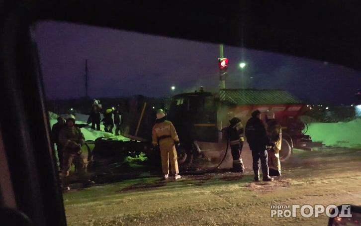 В Кирово-Чепецке загорелась снегоуборочная машина