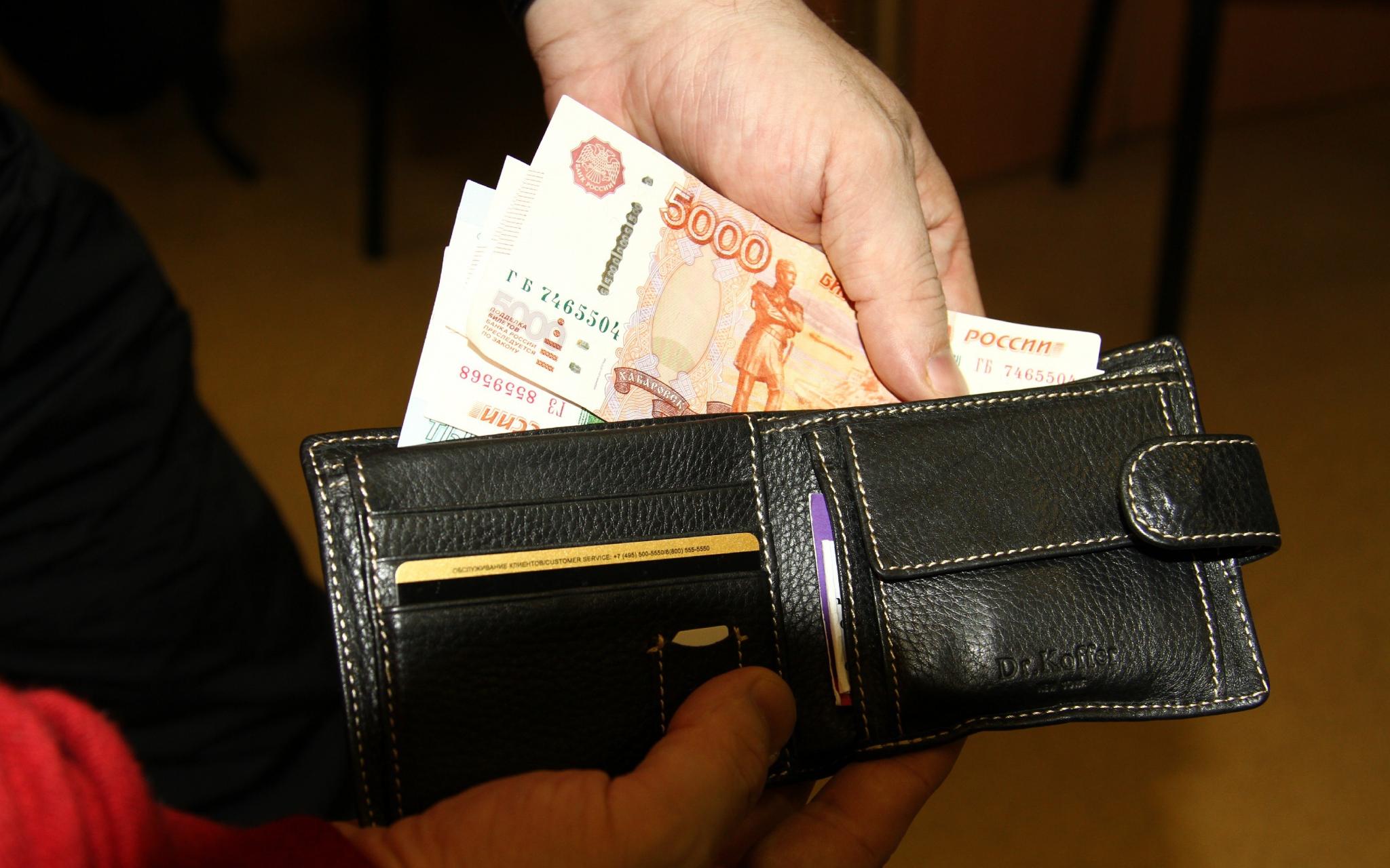 Парень из Чепецка обманул на деньги жителя Мурманска