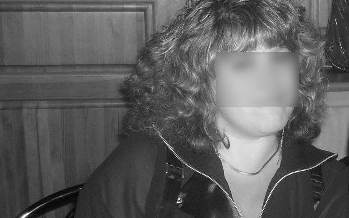 Умирающую от рака кировчанку оставила без квартиры и машины ее подруга