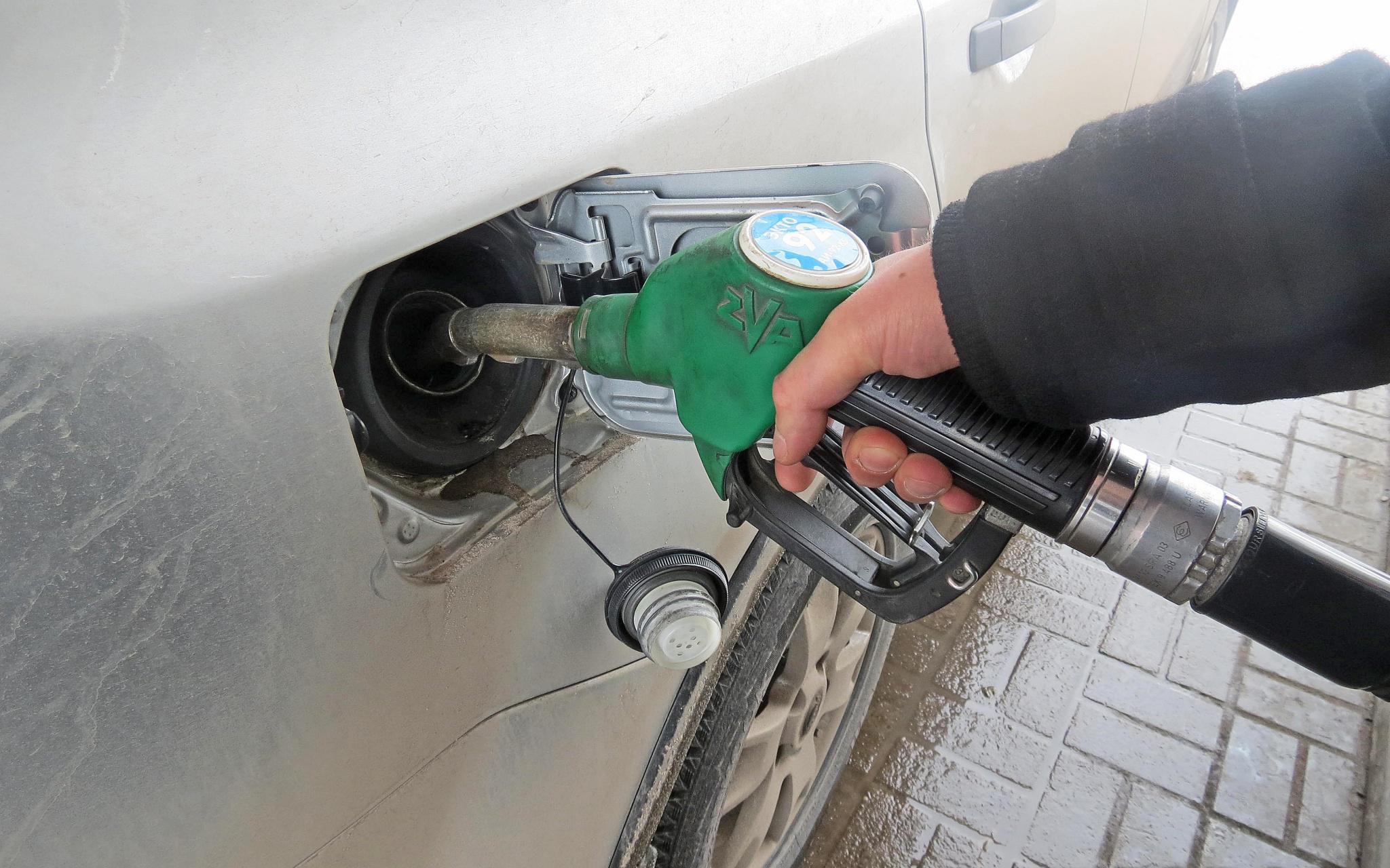 В Кировской области снова подорожал бензин АИ-95