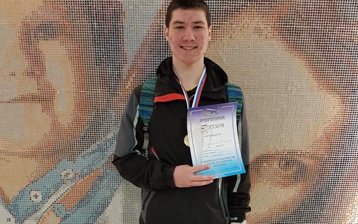 Чепчанин стал чемпионом России по метанию копья